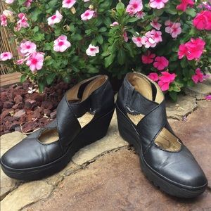 Fly London Yogo Wedge Shoe